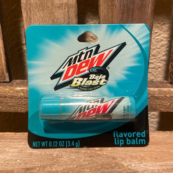 Mountain Dew Lip Balm Set of 4, 1 Humongous, 2 Regular 1 Mini Sized Lip Balm Set - Picture 14 of 16